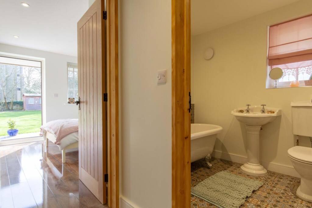Breckland Cottage - Secluded Country Getaway Hockwold cum Wilton المظهر الخارجي الصورة